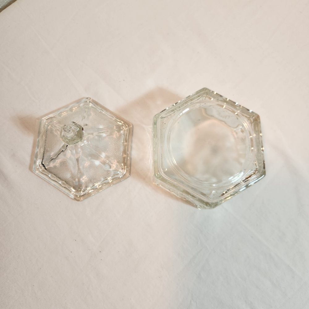 Vintage Indiana Glass Tiara Colonial Clear Glass Hexagonal Box with Lid - Picture 4 of 5